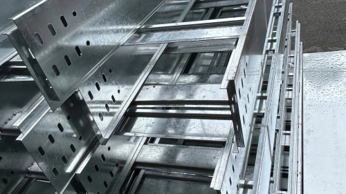 四川众联电气设备有限公司：耐火/钢制/防腐/不锈钢桥架专业制造商，电力/通信/工业场景全适配